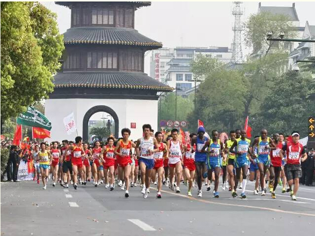  奔跑不息，泉來(lái)連續(xù)五年攜手揚(yáng)州國(guó)際馬拉...